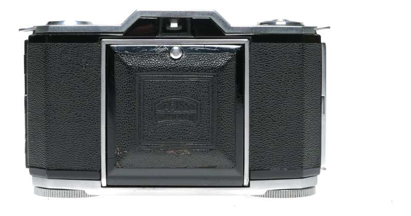 Zeiss Ikon Ikonta 35 522/24 Folding Camera Novar 1:3.5 f=4.5cm
