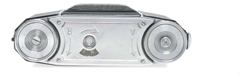 Zeiss Ikon Ikonta 35 522/24 Folding Camera Novar 1:3.5 f=4.5cm