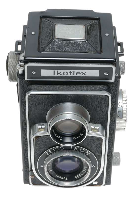 Zeiss Ikoflex IIa 852/16 6x6 TLR Film Camera Tessar 1:3.5 f=75mm