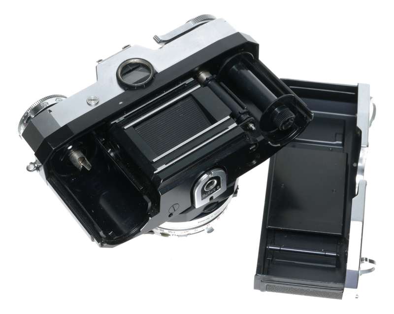 Zeiss Ikon Contaflex 10.1272 Super B 35mm SLR Camera Tessar 2.8/50