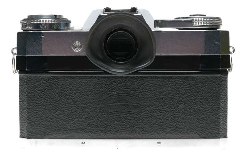Zeiss Ikon Super BC 35mm Film SLR CameraTessar 2.8/50 Filters Case