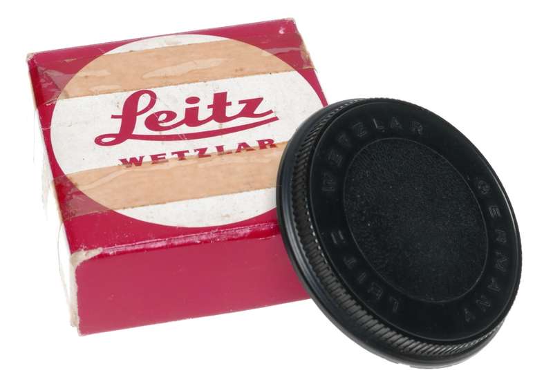 14103Q black SLR Leicaflex 35mm film camera body lens cap