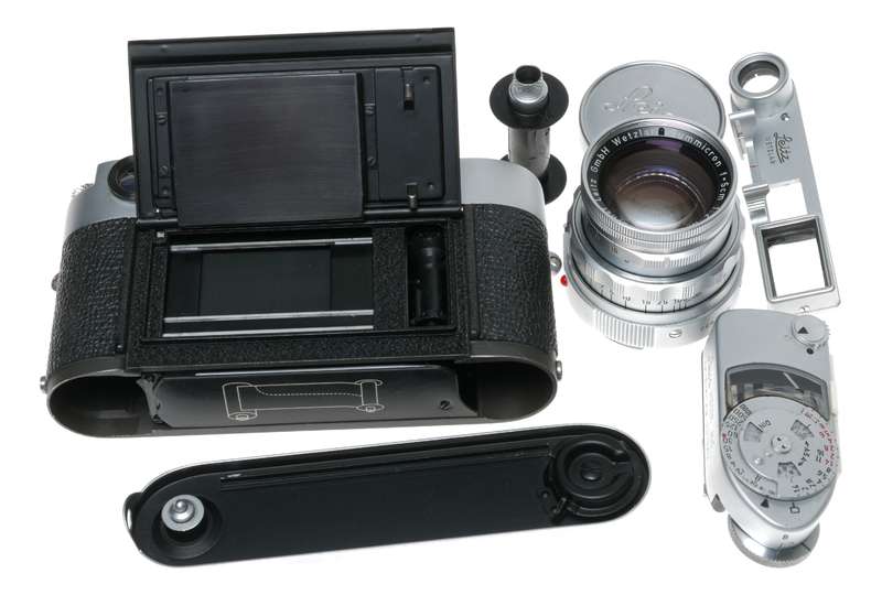 Leica M3 film camera Summicron 1:2/50 mm DR lens case outfit Exceptional