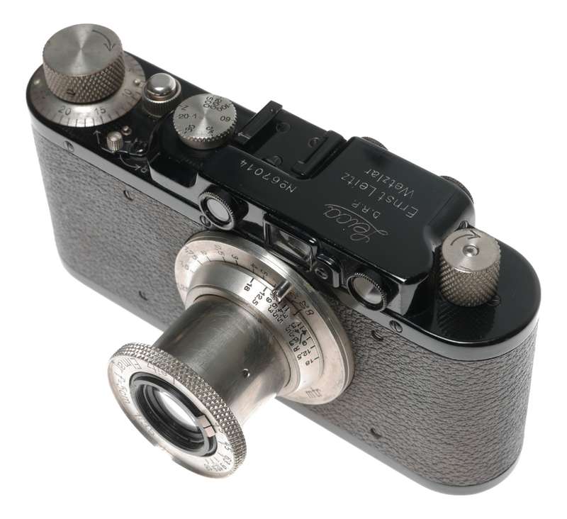 Leica II D Black paint 35mm film camera Elmar Nickle lens 3.5/50