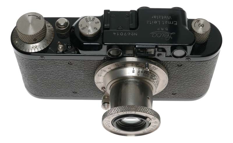 Leica II D Black paint 35mm film camera Elmar Nickle lens 3.5/50