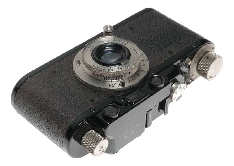 Leica II D Black paint 35mm film camera Elmar Nickle lens 3.5/50