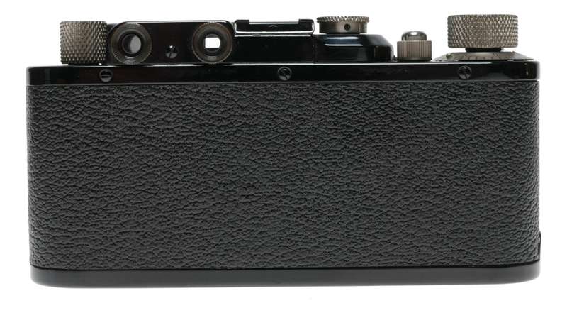 Leica II D Black paint 35mm film camera Elmar Nickle lens 3.5/50
