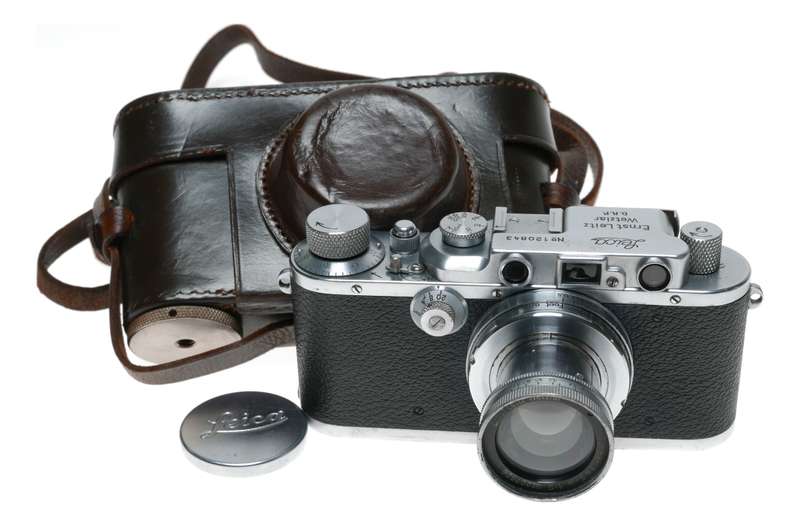 Leica IIIf 35mm film camera with Summar 5cm 1:2 lens case cap