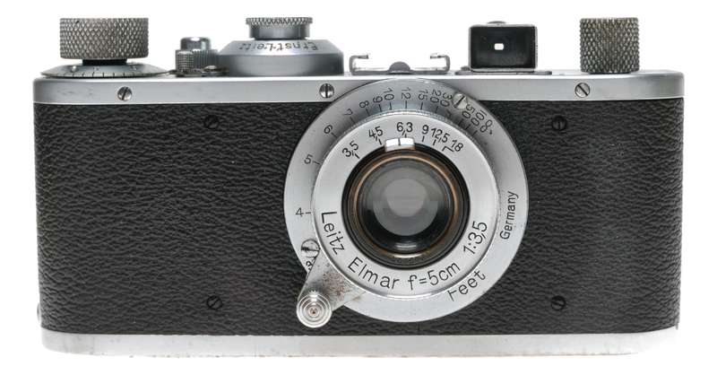 Leica Standard B chrome 5cm Elmar F3.5 case and lens cap
