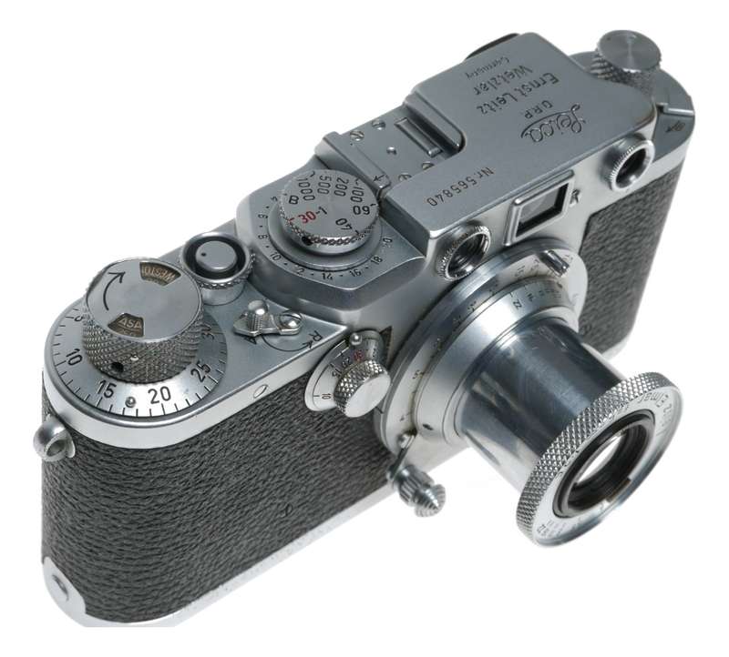Leica IIIf red dial camera with Elmar 3.5/50mm lens great condition