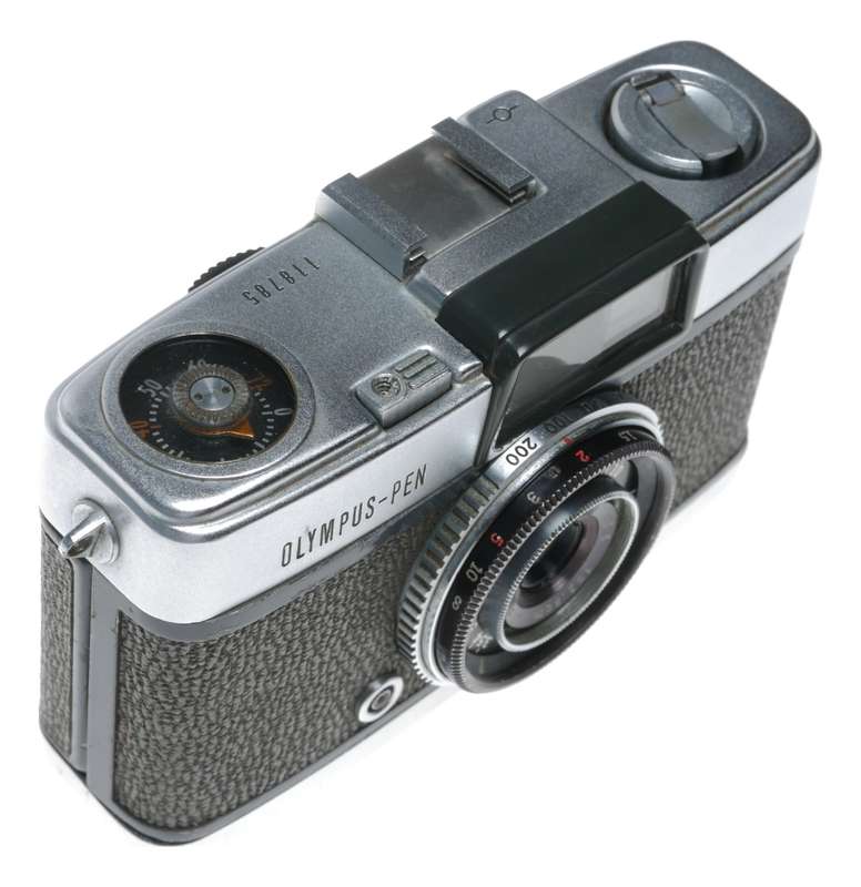 Olympus Pen 35mm Half Frame Film Camera D.Zuiko 1:3.5 f=2.8cm