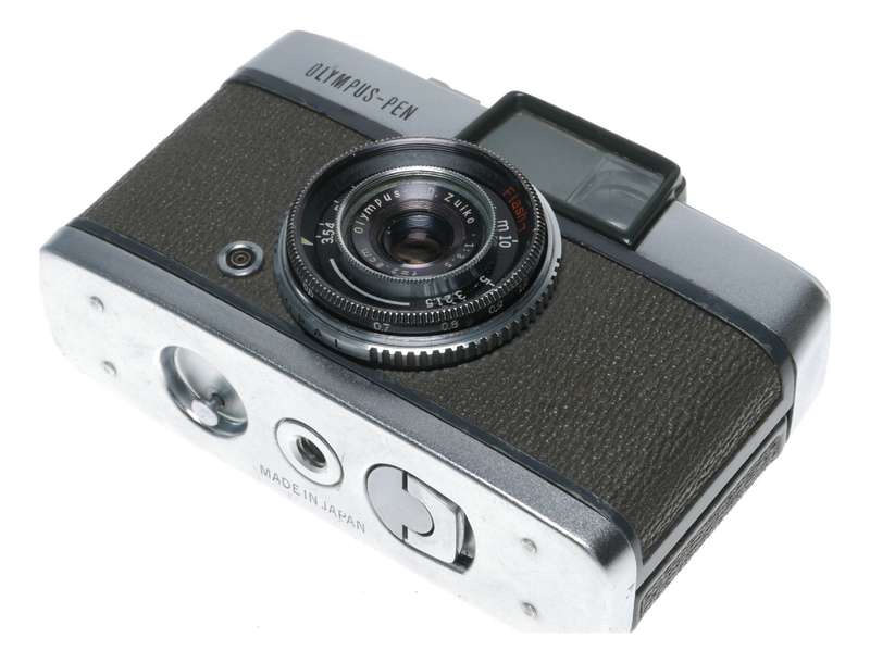 Olympus Pen 35mm Half Frame Film Camera D.Zuiko 1:3.5 f=2.8cm