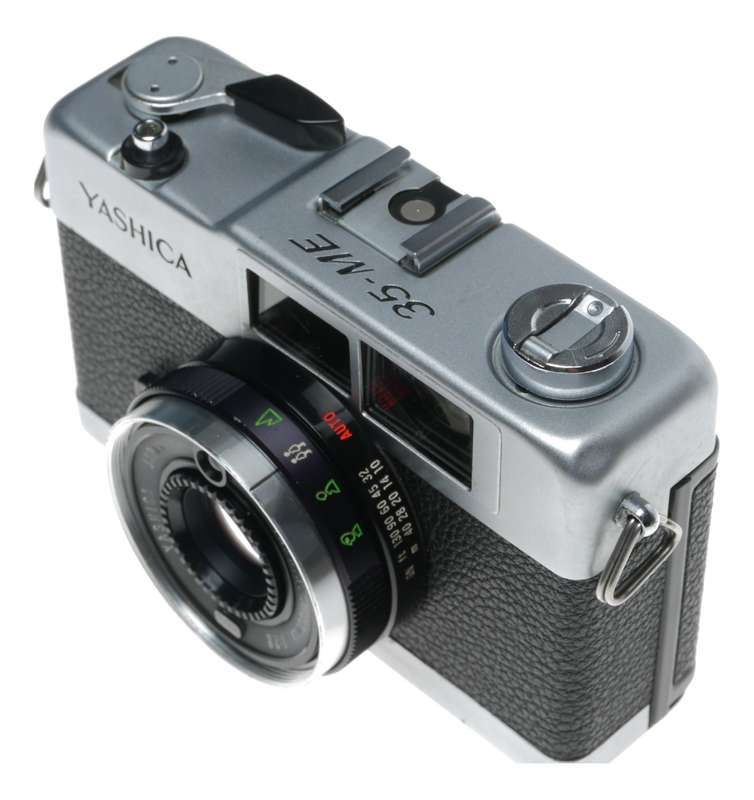 Yashica 35-ME Film Compact Viewfinder Camera Yashinon 1:2.8/38mm