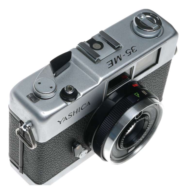 Yashica 35-ME Film Compact Viewfinder Camera Yashinon 1:2.8/38mm