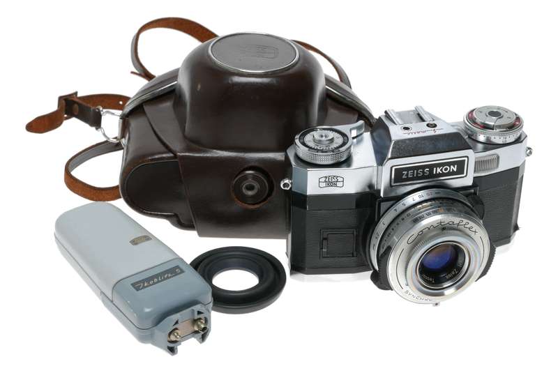 Zeiss Ikon Super BC 35mm SLR Film Camera Tessar 2.8/50 Ikoblitz Case