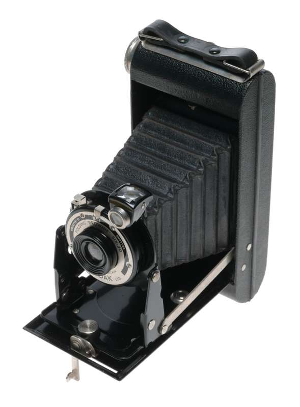 Kodak Six-20 Folding Brownie 620 Roll Film Camera in Box
