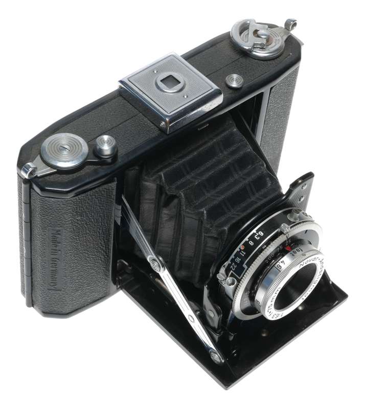 Zeiss Ikon Nettar 515/16 Folding Camera Vario Novar 1:6.3/75mm Postwar