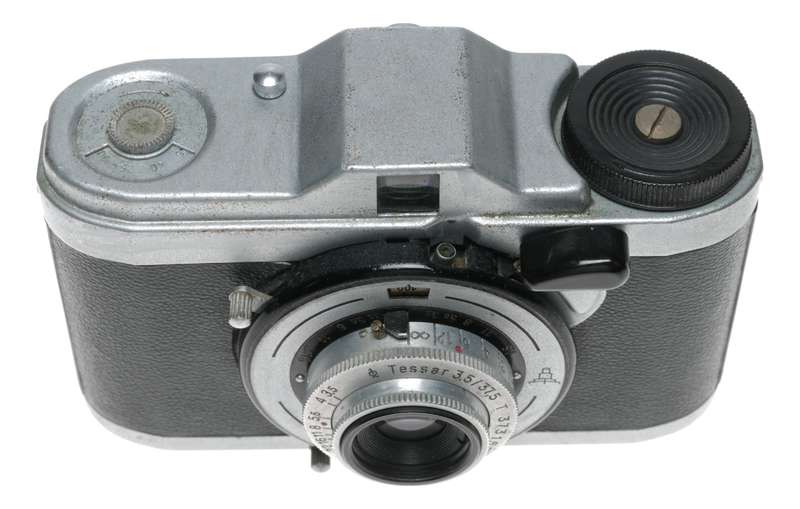 Zeiss Ikon VEB Taxona 24x24 Film Camera Tessar 3.5/37.5cm