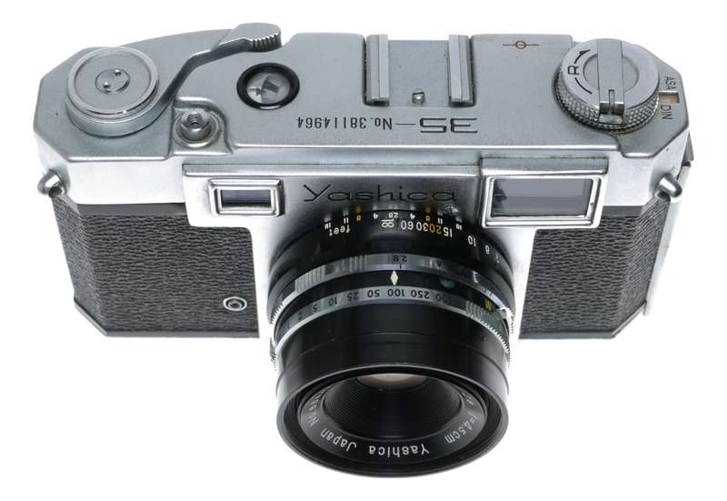 Yashica 35 Rangefinder Film Camera Yashinon 1:2.8 f=4.5cm