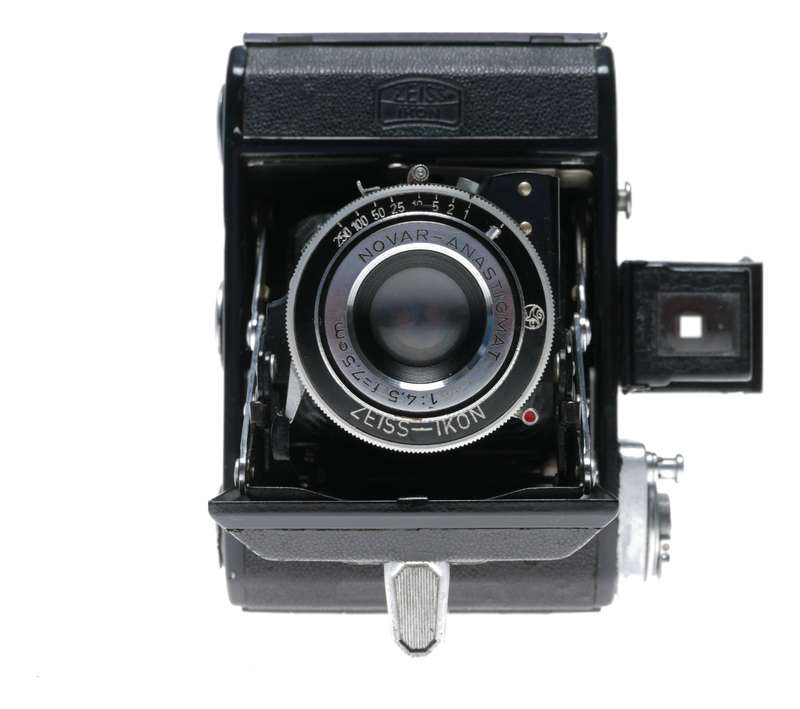 Zeiss Ikon Ikonta A 521 4.5x6cm Pre-war Folding Novar 1:4.5 f=7.5cm