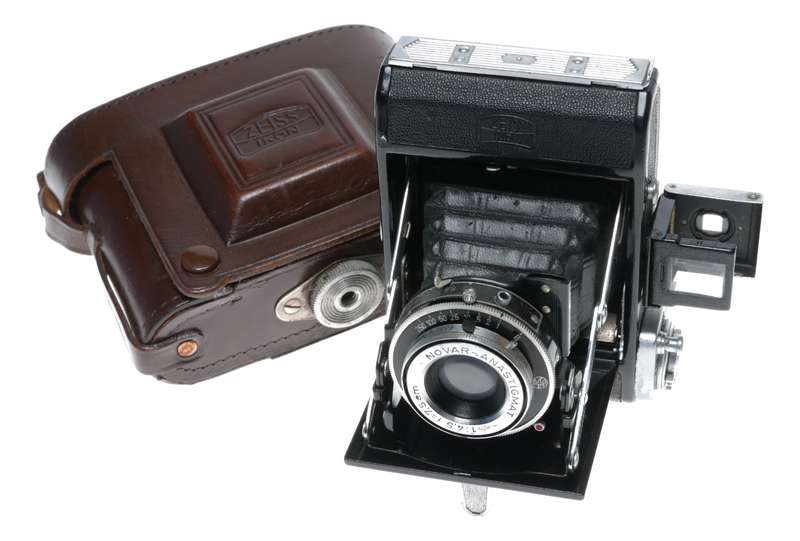 Zeiss Ikon Ikonta A 521 4.5x6cm Pre-war Folding Novar 1:4.5 f=7.5cm