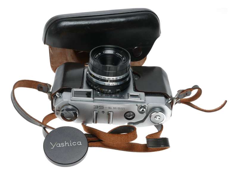 Yashica 35 Rangefinder Film Camera Yashinon 1:2.8 f=4.5cm Rare
