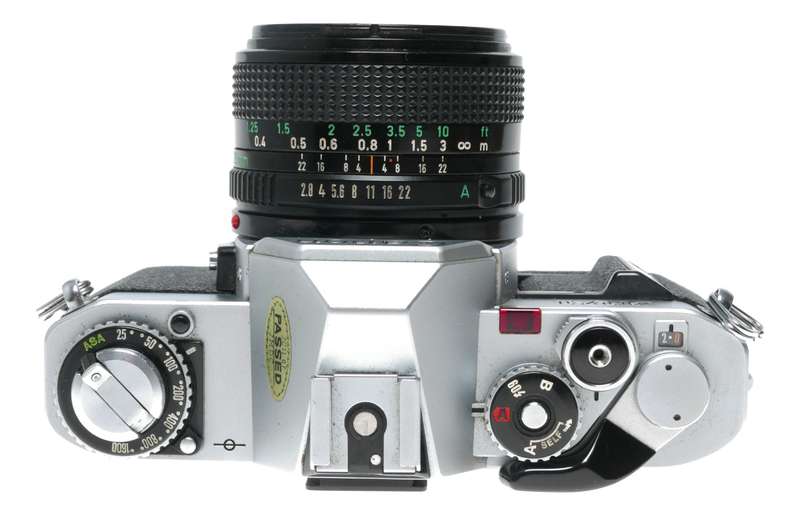 Canon AV-1 35mm Film SLR Camera FD 1:2.8 28mm Wide Angle