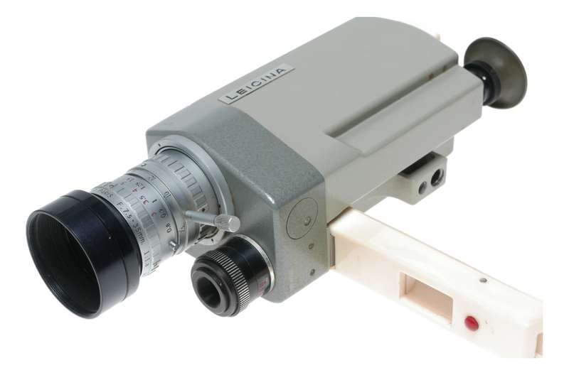 Leitz Leicina 8SV Cine Movie Camera Angenieux Zoom K2 F7.5-35mm