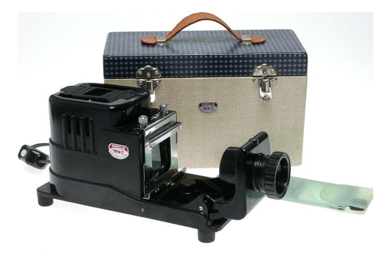 Romanslide New Z Bakelite 35mm Film Slide Projector Original Case