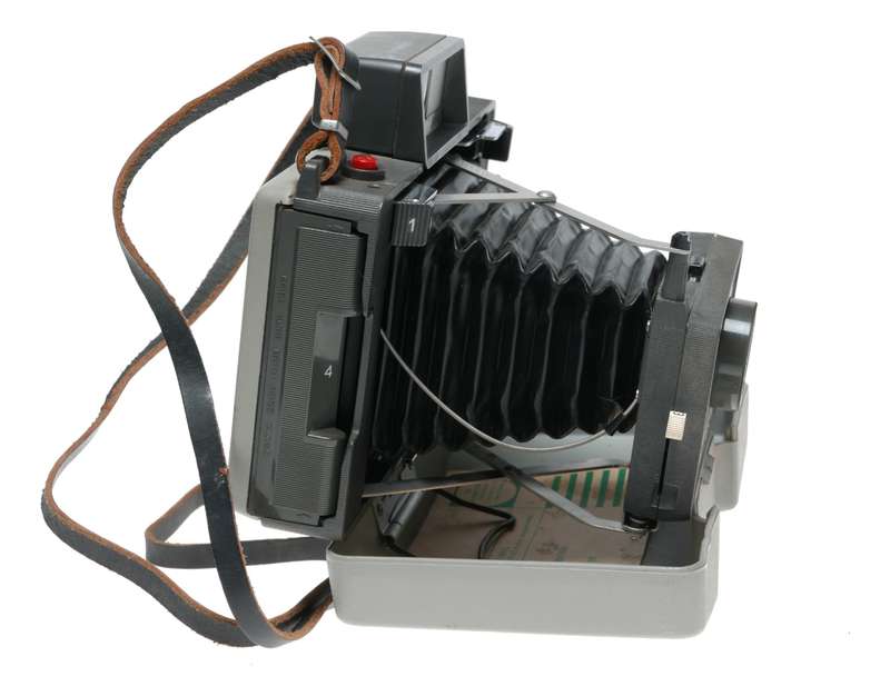 Polaroid Automatic 215 Land Instant Pack Film Camera