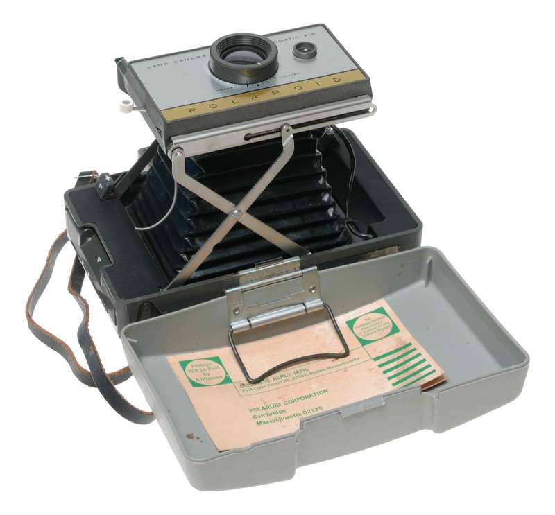 Polaroid Automatic 215 Land Instant Pack Film Camera