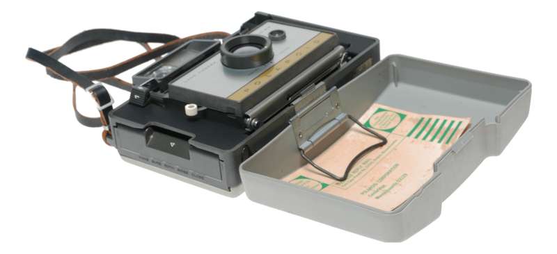 Polaroid Automatic 215 Land Instant Pack Film Camera