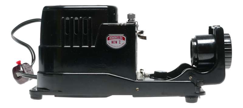 Romanslide New Z Vintage Bakelite 35mm Film Slide Projector Kanor 3.2/80