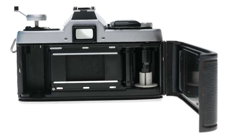 Minolta XG1 35mm Film SLR Camera MD Rokkor 1:2/45