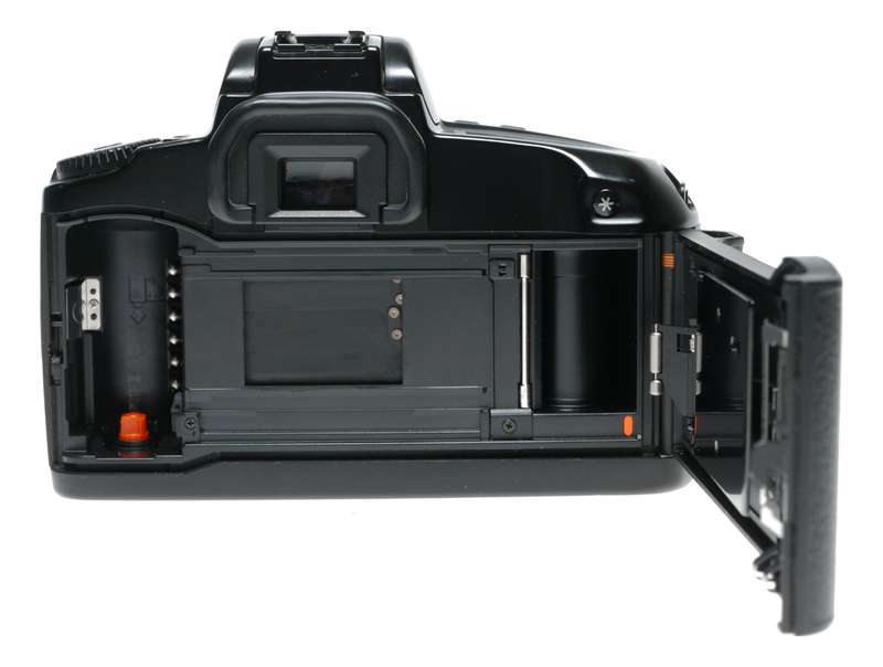 Canon EOS 100 Elan Autofocus 35mm SLR Film Camera