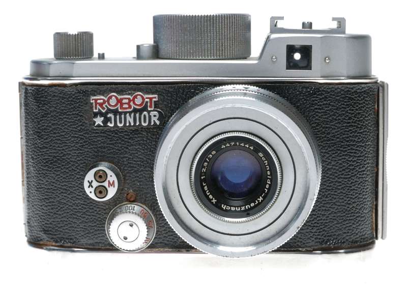 Robot Junior Compact 35mm Film Camera Schneider Xenar 1:2.8/38