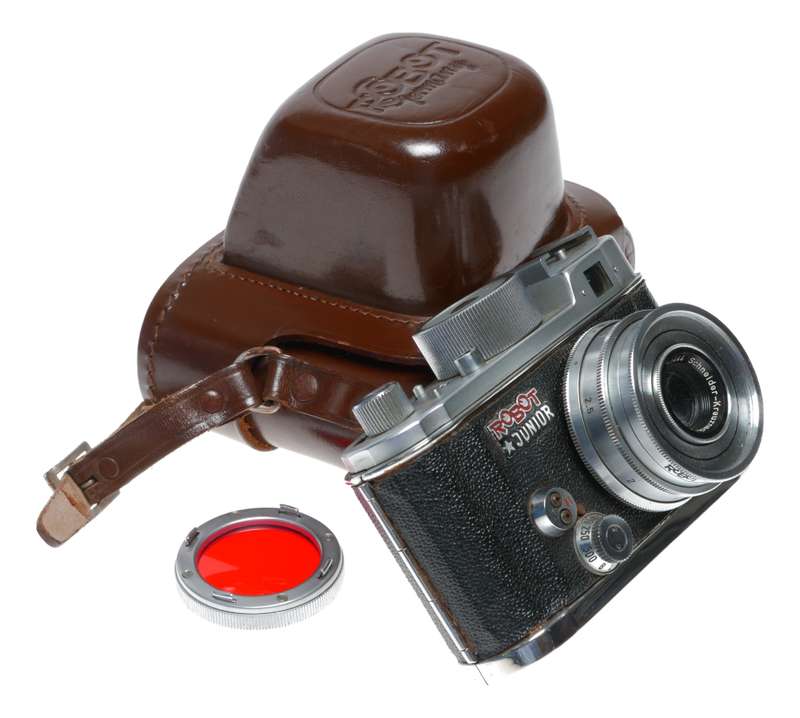 Robot Junior Compact 35mm Film Camera Schneider Xenar 1:2.8/38
