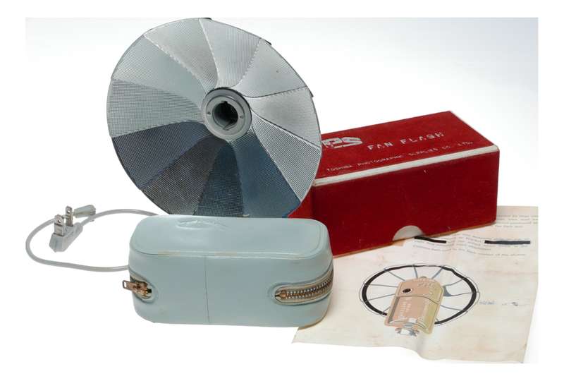 TPS Pan Flash Gun Film Camera Hot Shoe Vintage Fan Pocket Strobe