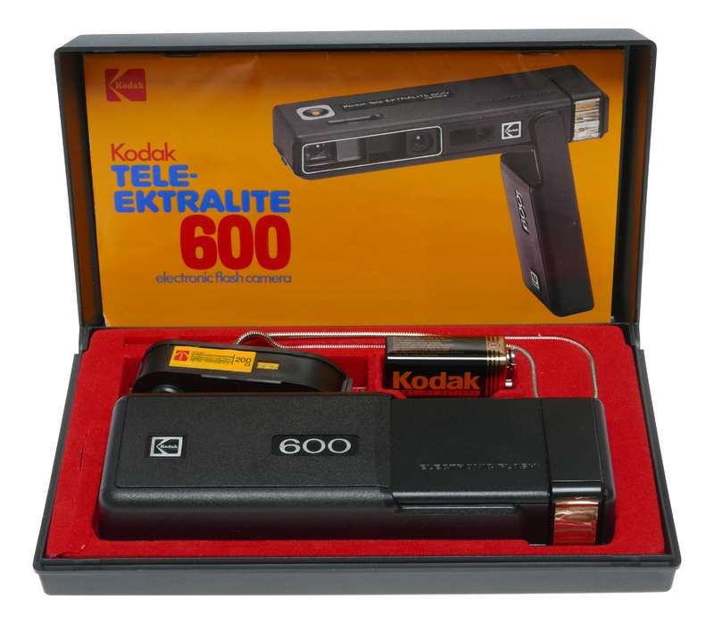 Kodak 600 Tele-Ektralite Compact Electronic Flash Camera in Box