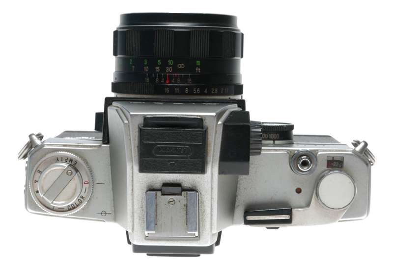 Ricoh TLS 401 35mm Film SLR Camera Auto Rikenon 1.7/50