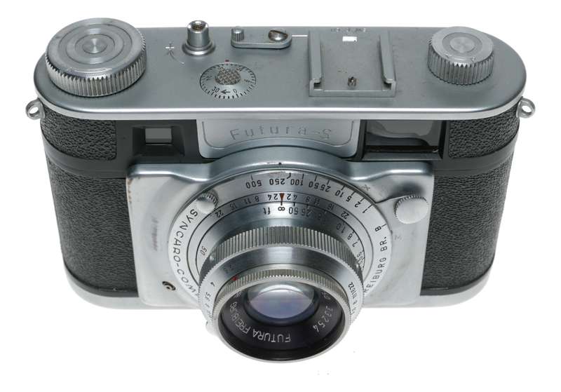 Futura-S Rangefinder 35mm film camera ELOR 1:2.8 f=50mm