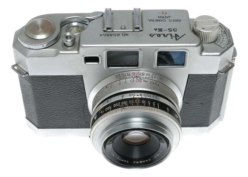 Aires 35 IIIA Film Rangefinder Camera Q Coral 1:2.8 f=4.5cm