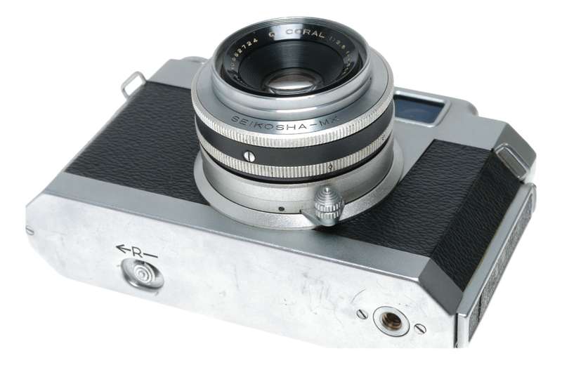 Aires 35 IIIA Film Rangefinder Camera Q Coral 1:2.8 f=4.5cm