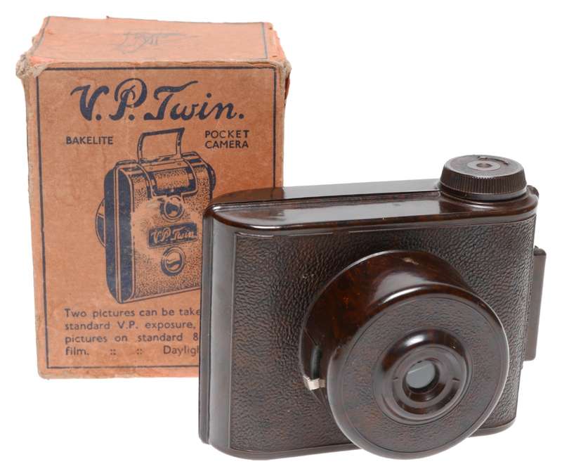 V.P. Twin Vest Pocket Bakelite 127 Rollfilm Camera Walnut Marble Finish