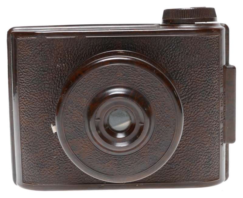V.P. Twin Vest Pocket Bakelite 127 Rollfilm Camera Walnut Marble Finish