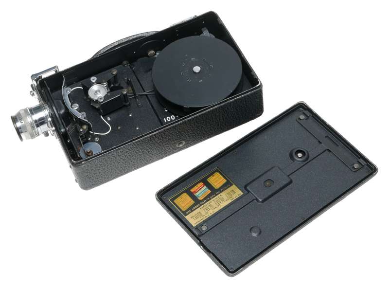 Kodak Cine Model K 16mm Spring Motor Movie Camera in Original Case