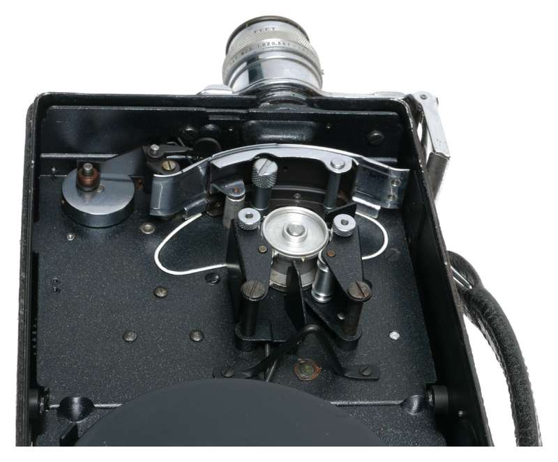Kodak Cine Model K 16mm Spring Motor Movie Camera in Original Case
