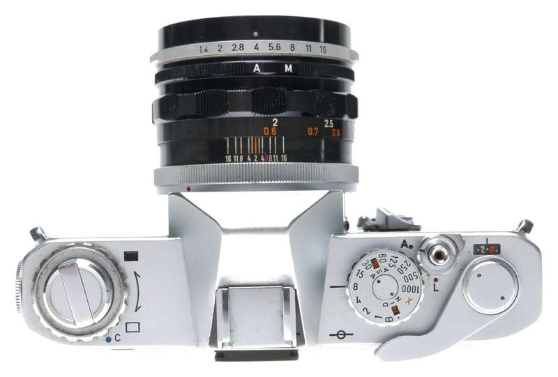 Canon Pellix QL 35mm SLR Film Camera FL 50mm 1:1.4 Lens