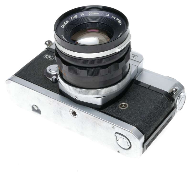 Canon Pellix QL 35mm SLR Film Camera FL 50mm 1:1.4 Lens