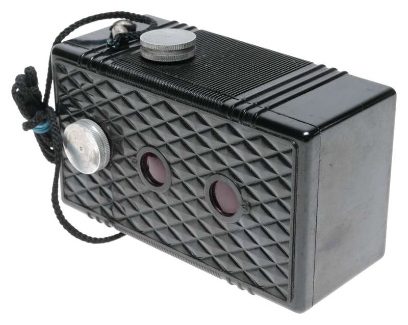 Clix-O-Flex Pseudo TLR Bakelite Camera Maestrar F.57.5mm Meniscus Lens